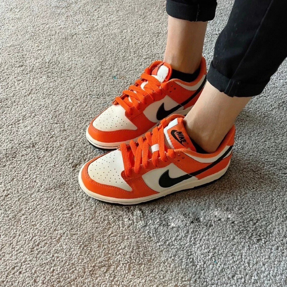 나이키 덩크 로우 범고래 그레이 포그 시트론 틴트 상세 이미지 2